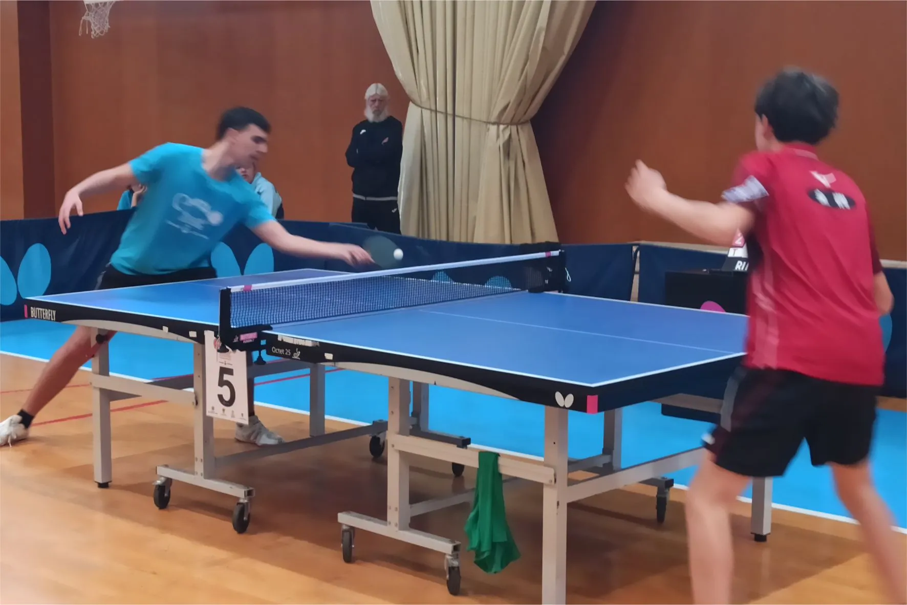 Un oro y una plata individual en la final balear escolar de tenis de mesa